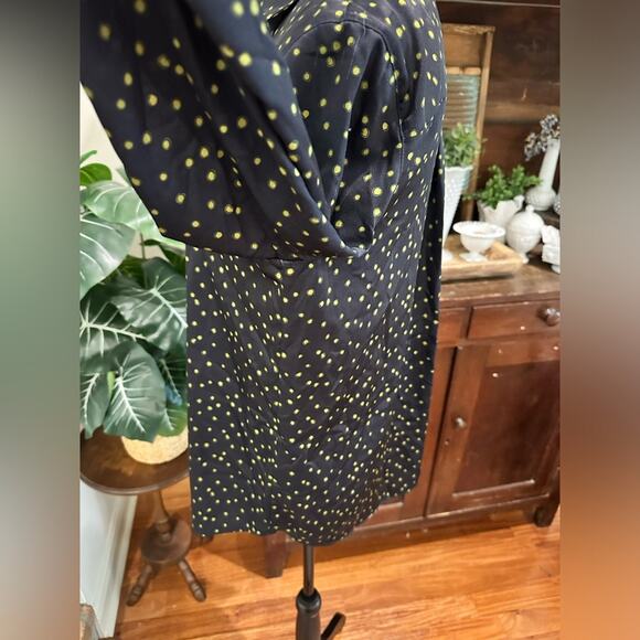 Lafayette 148 New York Scottie Painterly Dots
Charmeuse Blouse - Picture 6 of 10